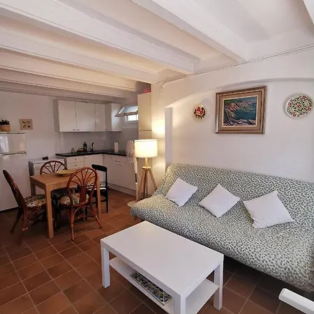 Cozy Apartment 30 Steps From The Ocean Palafrugell Esterno foto